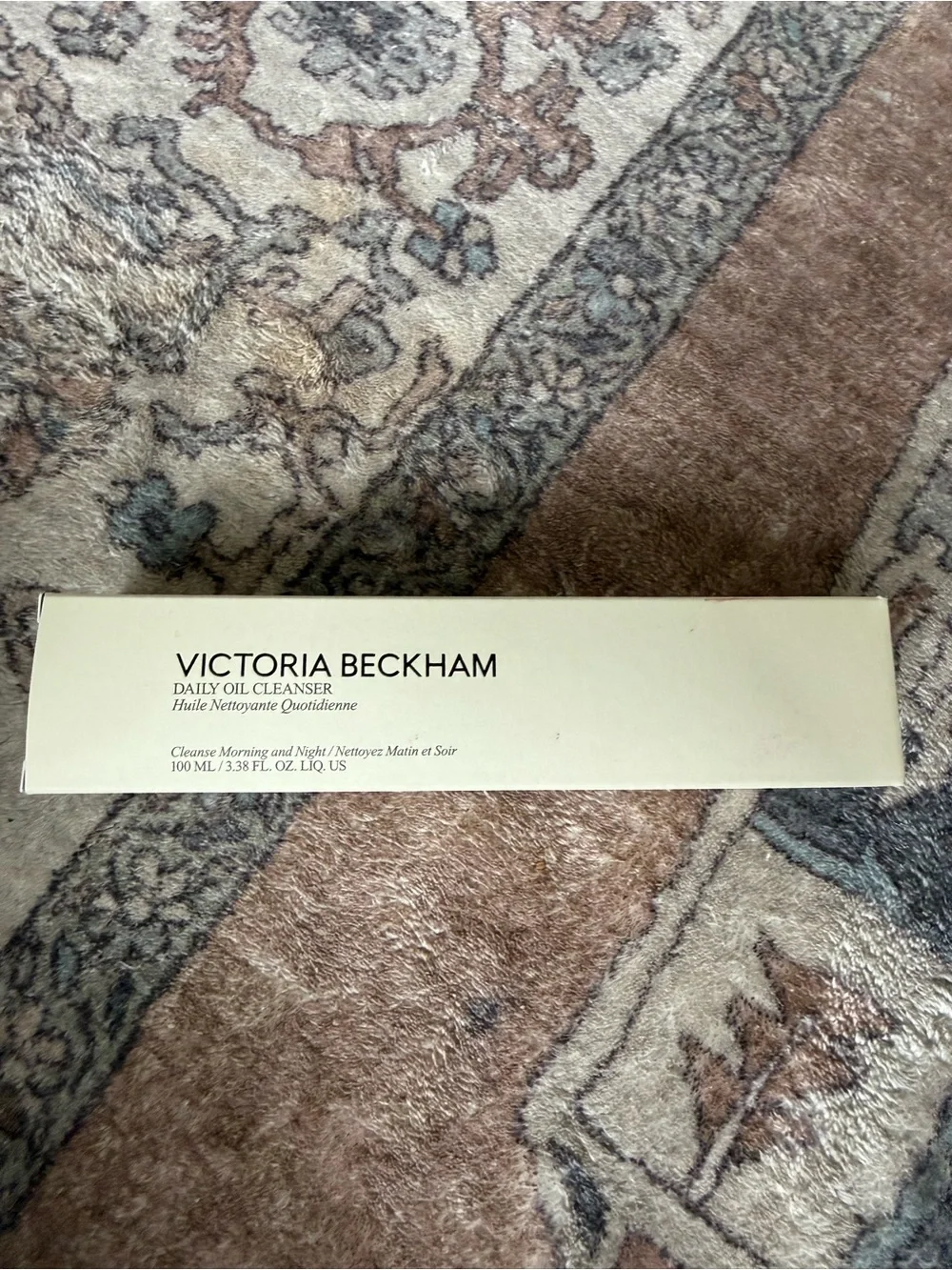 New Victoria Beckham Daily Oil Cleanser full size